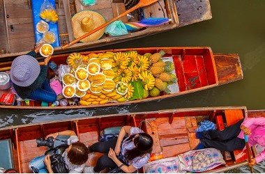 Floating market